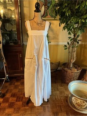 White Square-Neck Maxi Jumpsuit with Pocket Trim